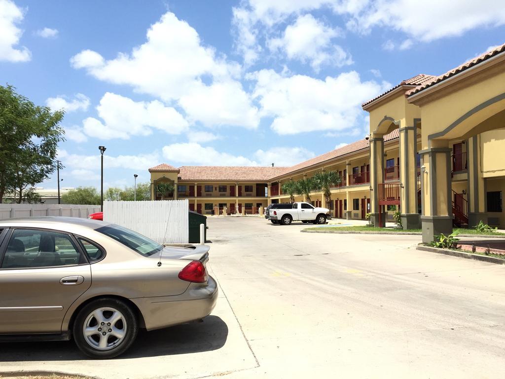 Boca Chica Inn And Suites Μπράουνσβιλ Εξωτερικό φωτογραφία
