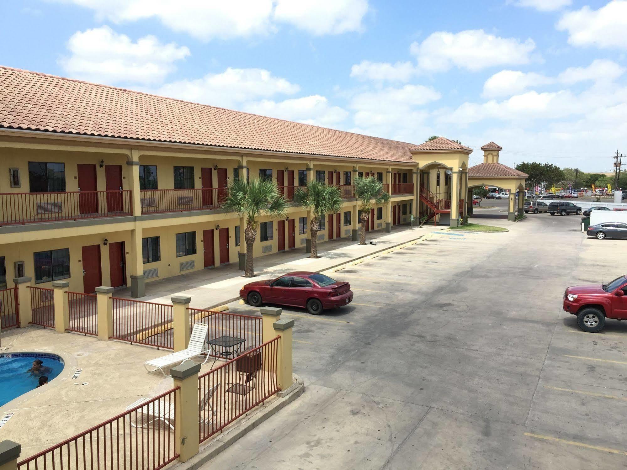 Boca Chica Inn And Suites Μπράουνσβιλ Εξωτερικό φωτογραφία